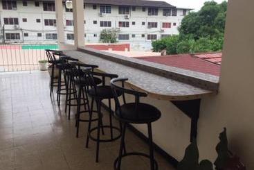 هتل Sunset Inn Apartment
