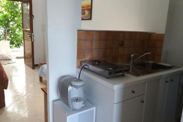 پانسیون Qeparo Antonio Rooms