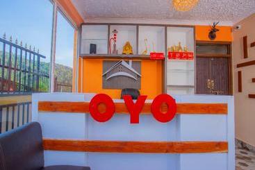 هتل Oyo 361 Jhigu Chhen
