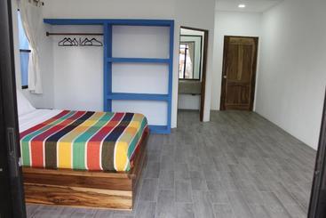 هتل Costa Oeste