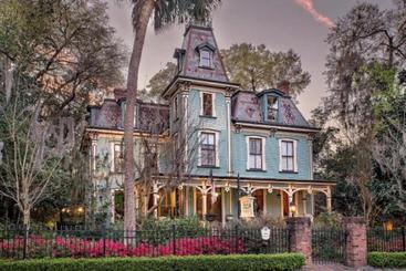 Magnolia Plantation Bed And Breakfast