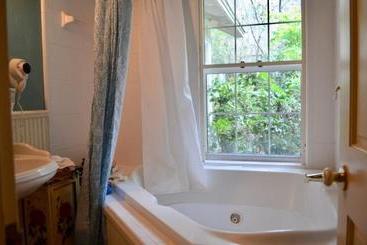 Magnolia Plantation Bed And Breakfast