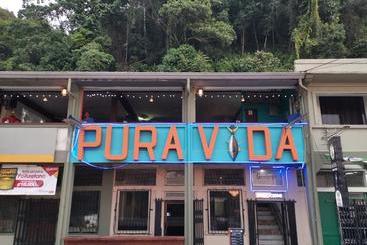 هتل Pura Vida Backpackers Golfito