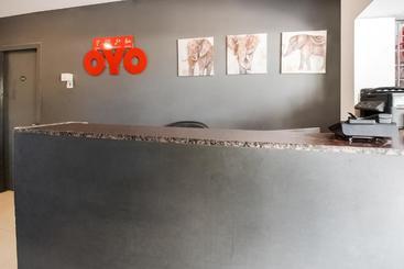 هتل Oyo 22450 Akshaya Palace