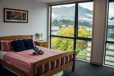 Adventure Queenstown Hostel