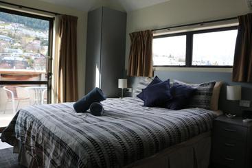 Adventure Queenstown Hostel