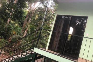 هاستل Casa Encantada Rooms   Dbl Room   Aire Acondicionado   Wifi   Parking   Private Bathroom