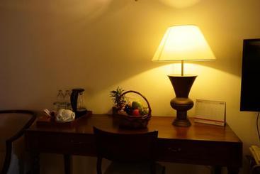 هتل Highcairn Luxury Boutique