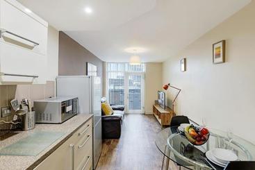 هتل Ur Stay Apartments Leicester