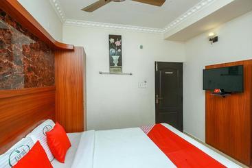 Hotel Oyo 8153 K Empire