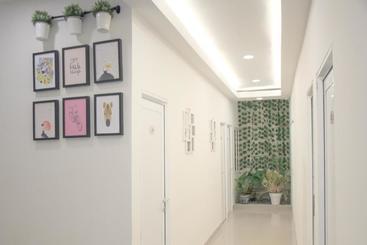 پانسیون Reddoorz Plus Syariah Near Manggarai Station 3