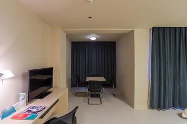 هتل Jinjiang Inn Wulanchabu Jining Railway Station Xingfu Road