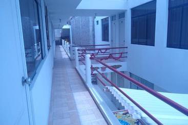 پانسیون Hospedaje Golden Inn