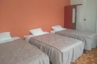 پانسیون Hospedaje Golden Inn
