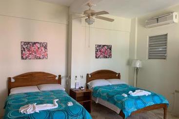 پانسیون Fernando S Seaside Guest House