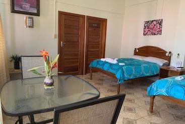 پانسیون Fernando S Seaside Guest House