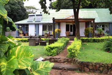 پانسیون Monkey Bay Beach Lodge