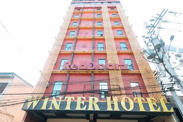Hotel Reddoorz Plus At Winter Benitez