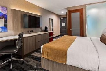 هتل Best Western Premier Noho Inn
