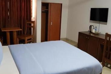 Ibisa Hotel Takoradi