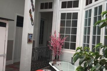 هاستل Hostal Héroes