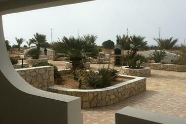 Residence Punta Sottile Lampedusa 150 Mt Dalla Spiaggia Cala Francese