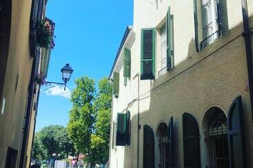 تختخواب و صبحانه Mentorer&b