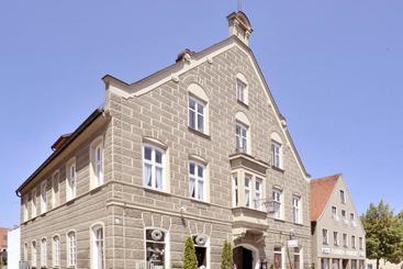 פנסיון Weinstube Sinas Brettl