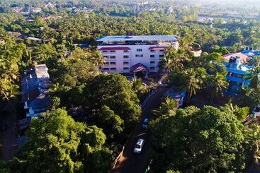 בית מלון כפרי Calux Grand Baga Formerly Amara Grand