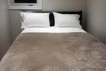 هاستل Toronto Rooms And Suites