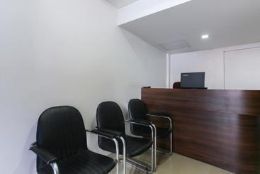 هتل Spot On 23106 Vattekad Tourist Home