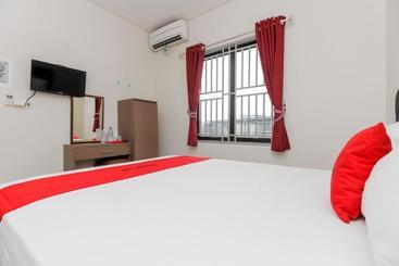 هتل Reddoorz Syariah @ Kampung Bintang