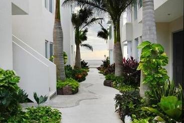 هتل Clara Vista Villas