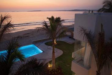 هتل Clara Vista Villas