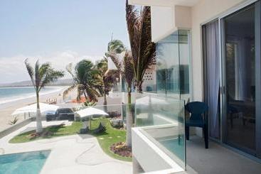 هتل Clara Vista Villas