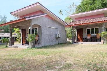پانسیون Bungalows At Maikhao