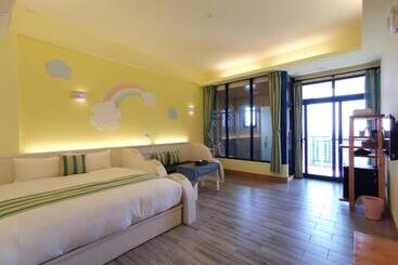 تختخواب و صبحانه Love Ocean & Happy Bay Homestay