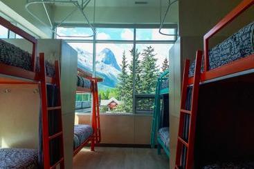 Canmore Downtown Hostel