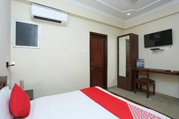 Oyo 10515 Hotel Vishnu Villas