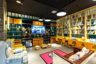 هتل Dalian Lazybill's Hostel