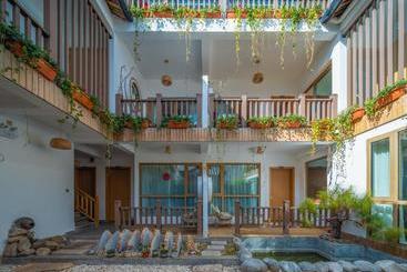 پانسیون Lijiang Nanfu Yinglu Guesthouse