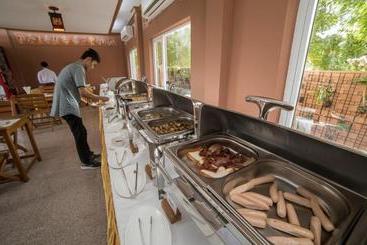 هتل Royal Aykare Lodge