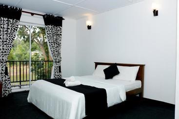 تختخواب و صبحانه Riverview Lodge