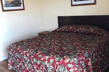 مُتل Country Host Inn