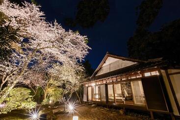 آپارتمانهای توریستها Temple Stay Waqoo Mii Dera