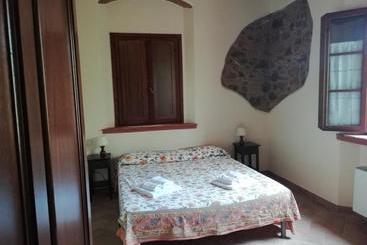هتل Agriturismo Lupo Vecchio