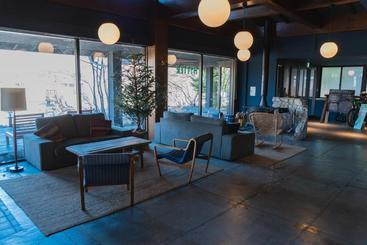 تختخواب و صبحانه Hytter Lakeside Lodge