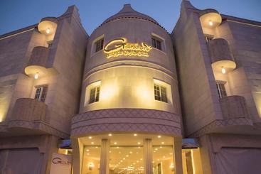 هتل آپارتمان Seven Garden S Suits