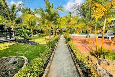 تختخواب و صبحانه Bungalow Yen Trinh