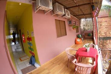 Apiaka Hostel